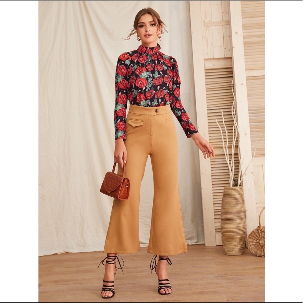Secret Garden Floral Print Blouse - Picture 4 of 8